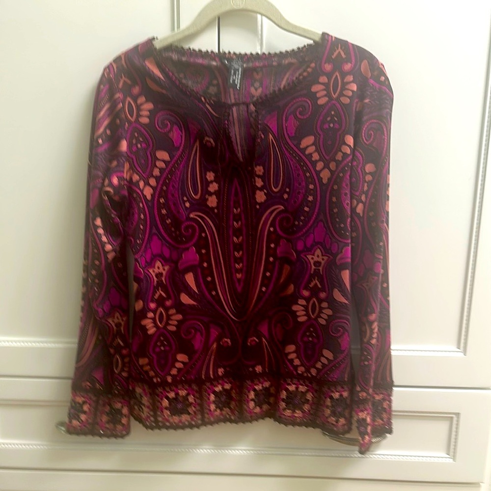Elegant Paisley Women's Top with Crochet trim Size S